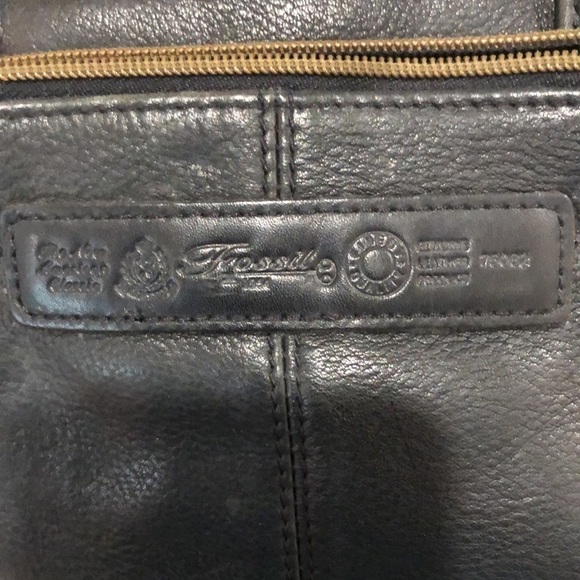 Fossil black leather north-south shoulder bag. Multiple compartments. - Picture 5 of 9